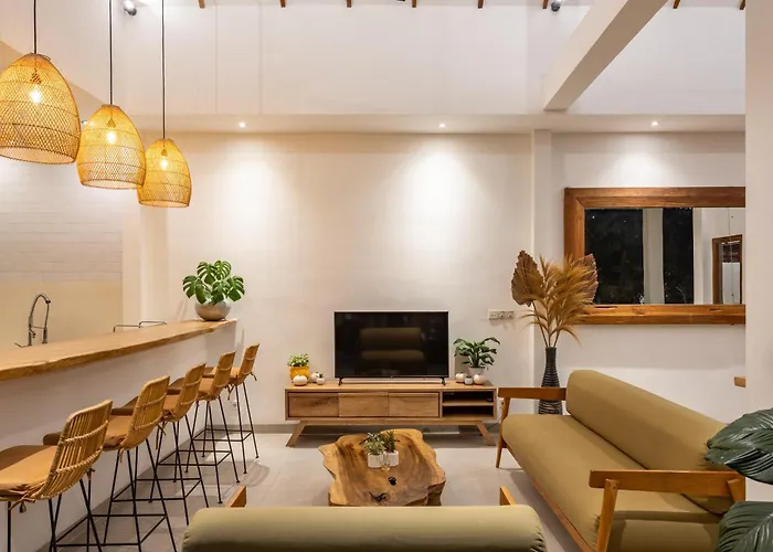 别墅 5 Bedroom Entire In Berawa Canggu *