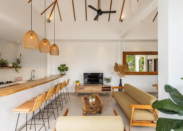 5 Bedroom Entire In Berawa Canggu Dalung (Bali)