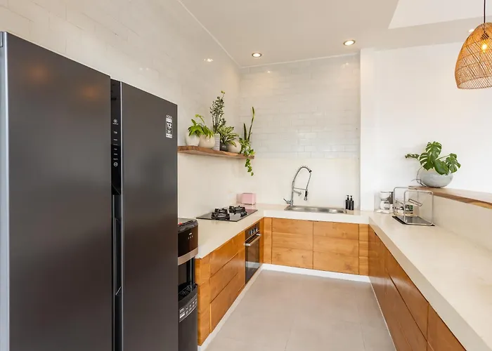5 Bedroom Entire In Berawa Canggu 别墅