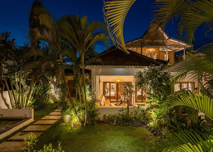 5 Bedroom Entire In Berawa Canggu * Dalung (Bali)