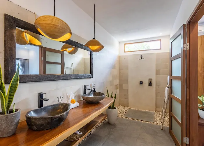 5 Bedroom Entire In Berawa Canggu 别墅