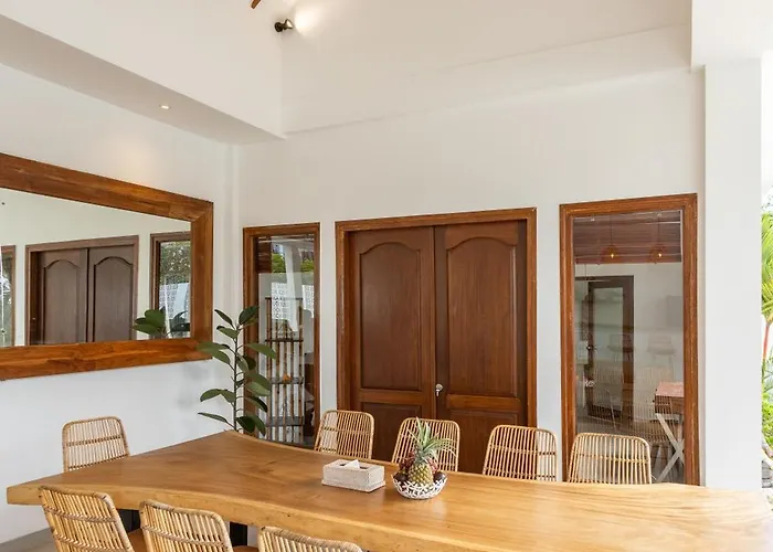 5 Bedroom Entire In Berawa Canggu * Dalung (Bali)